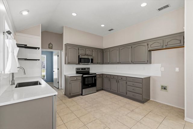 7153 Fox Drive, The Colony, TX 75056