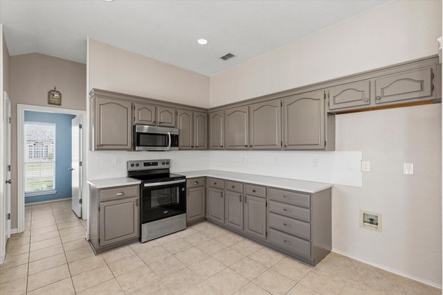 7153 Fox Drive, The Colony, TX 75056