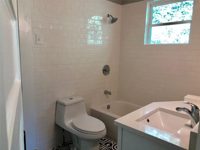 15830 Lowell, Montgomery, TX 77316
