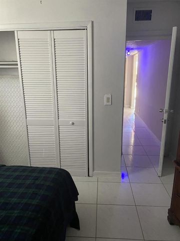 1110 S 29th Avenue, Hollywood, FL 33020