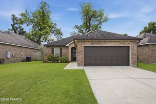 211 Moss Bluff Drive, Lafayette, LA 70507