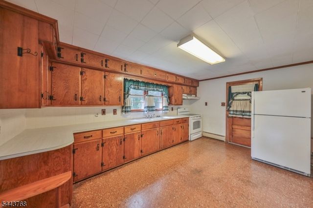 86 Ridgewood Ave, Ewing Twp., NJ 08618
