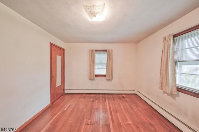86 Ridgewood Ave, Ewing Twp., NJ 08618