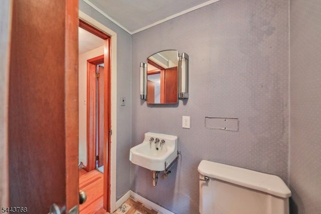 86 Ridgewood Ave, Ewing Twp., NJ 08618