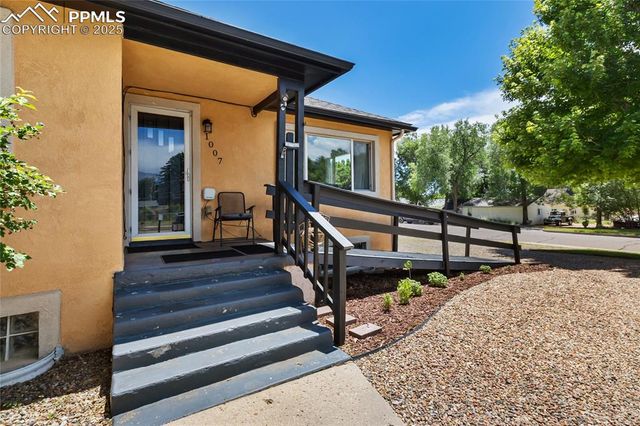 1007 Iowa Avenue, Colorado Springs, CO 80909