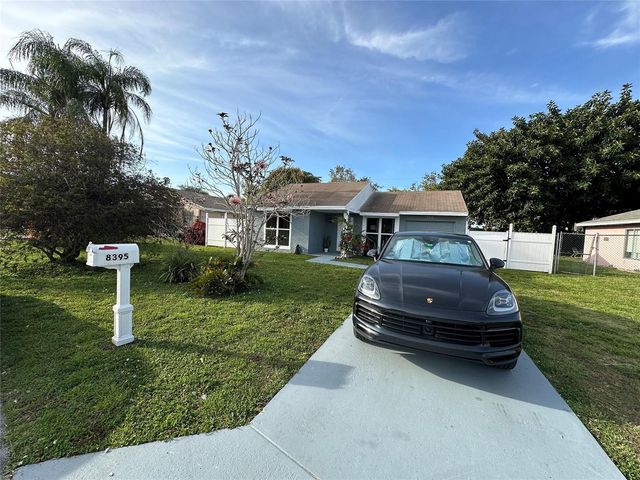 8395 GARDEN GATE Place, Boca Raton, FL 33433