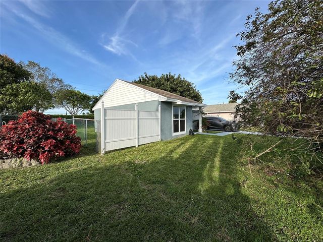 8395 GARDEN GATE Place, Boca Raton, FL 33433