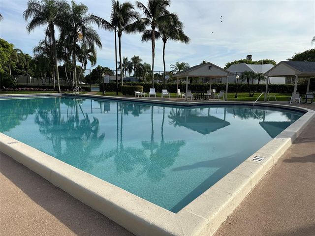 8395 GARDEN GATE Place, Boca Raton, FL 33433
