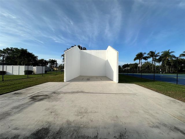 8395 GARDEN GATE Place, Boca Raton, FL 33433