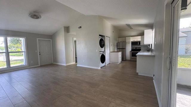 8395 GARDEN GATE Place, Boca Raton, FL 33433