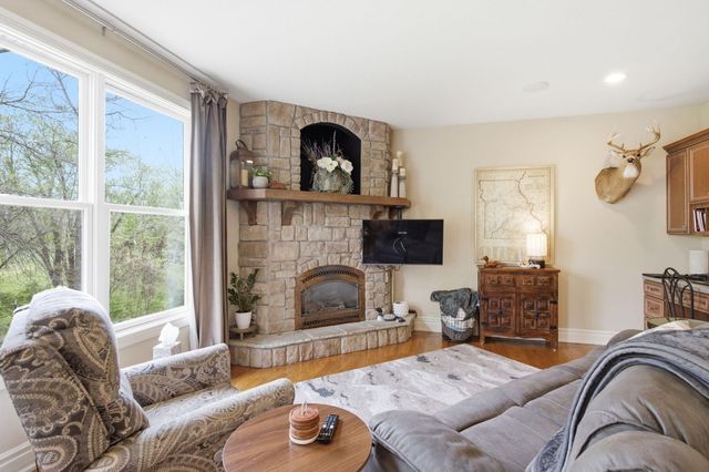 3804 CREEKFRONT WAY, Columbia, MO 65203
