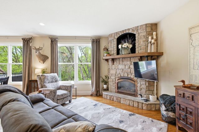3804 CREEKFRONT WAY, Columbia, MO 65203