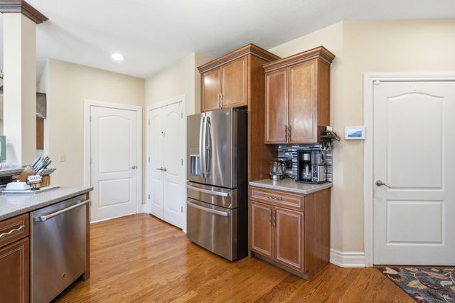 3804 CREEKFRONT WAY, Columbia, MO 65203