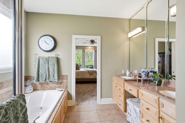 3804 CREEKFRONT WAY, Columbia, MO 65203