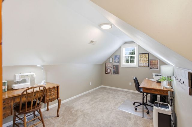 3804 CREEKFRONT WAY, Columbia, MO 65203