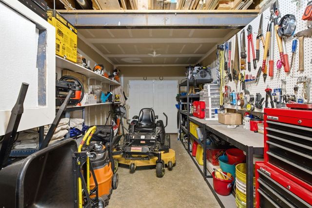 3804 CREEKFRONT WAY, Columbia, MO 65203