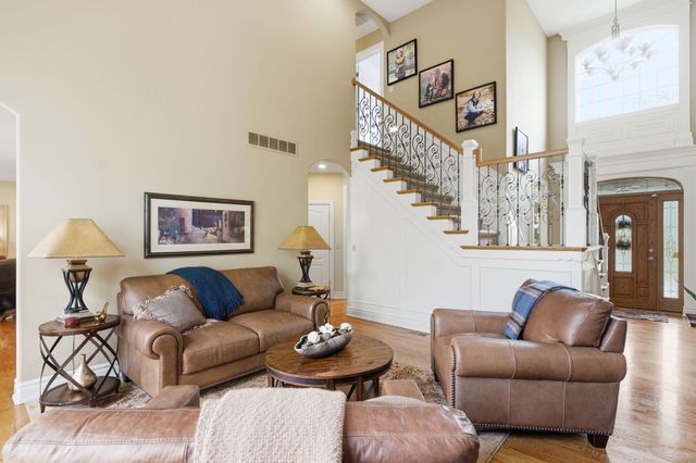 3804 CREEKFRONT WAY, Columbia, MO 65203