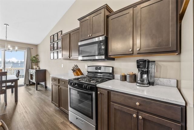 2107 Holly Meadow Avenue SW, Cedar Rapids, IA 52404