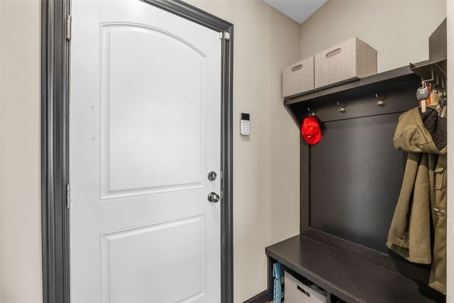 2107 Holly Meadow Avenue SW, Cedar Rapids, IA 52404