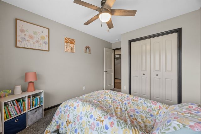 2107 Holly Meadow Avenue SW, Cedar Rapids, IA 52404