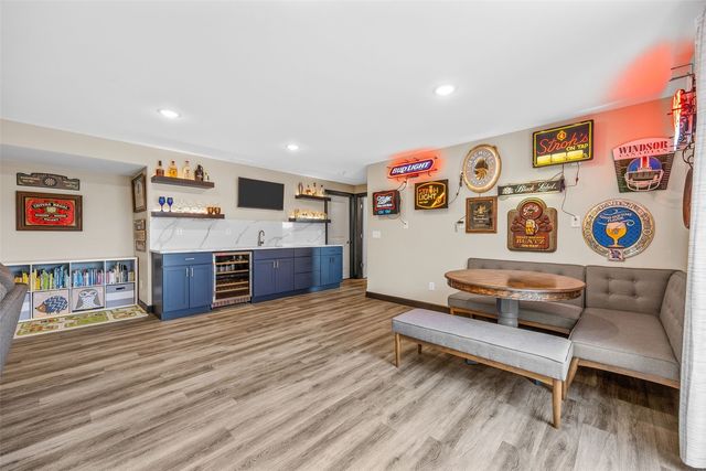 2107 Holly Meadow Avenue SW, Cedar Rapids, IA 52404