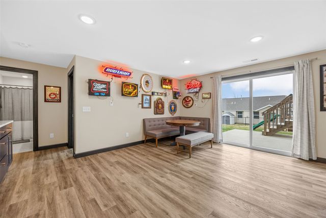 2107 Holly Meadow Avenue SW, Cedar Rapids, IA 52404