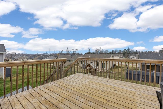 2107 Holly Meadow Avenue SW, Cedar Rapids, IA 52404