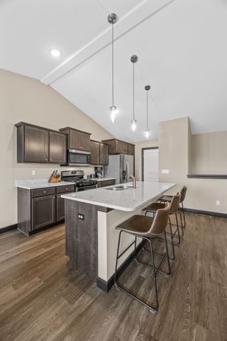 2107 Holly Meadow Avenue SW, Cedar Rapids, IA 52404