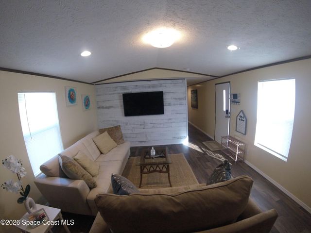 2501 Amberly Road NE, Palm Bay, FL 32905