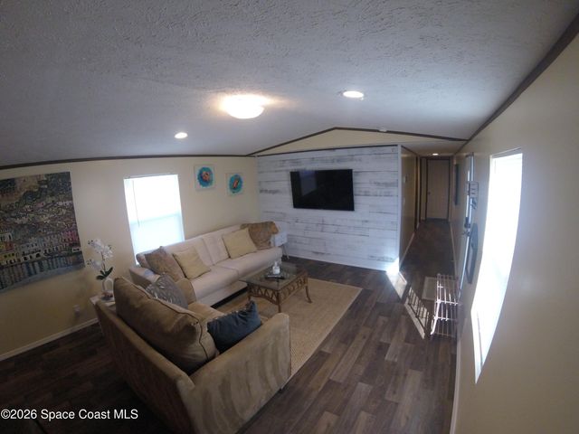 2501 Amberly Road NE, Palm Bay, FL 32905