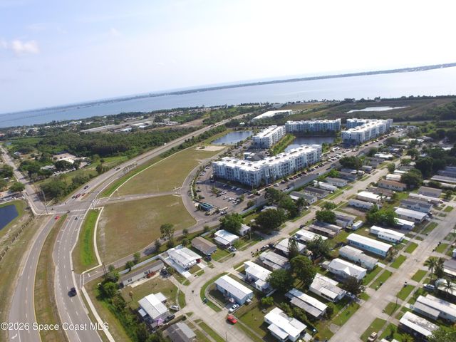 2501 Amberly Road NE, Palm Bay, FL 32905
