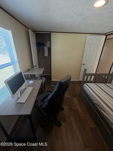 2501 Amberly Road NE, Palm Bay, FL 32905