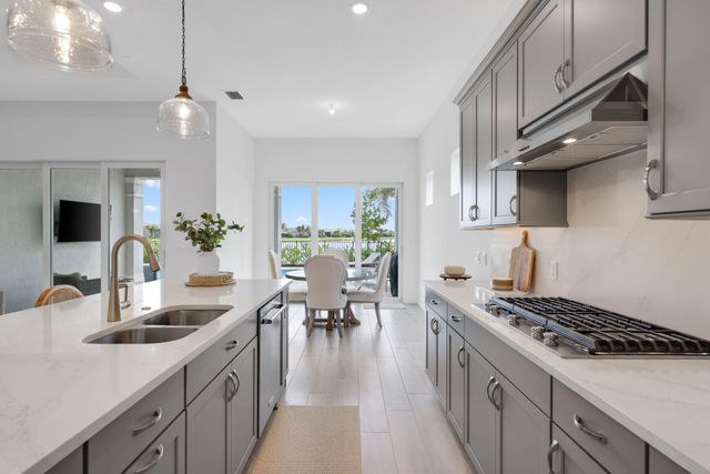 10466 Northbrook Circle, West Palm Beach, FL 33412