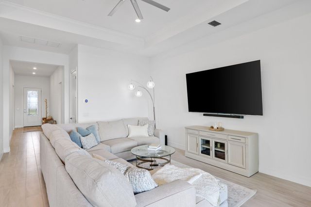 10466 Northbrook Circle, West Palm Beach, FL 33412