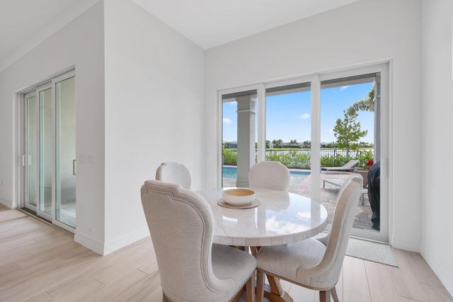 10466 Northbrook Circle, West Palm Beach, FL 33412