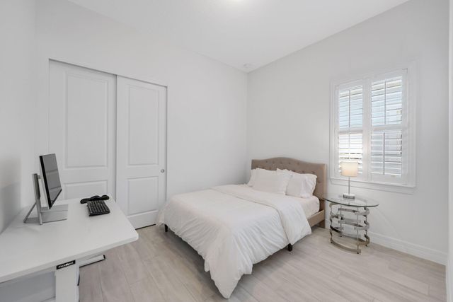 10466 Northbrook Circle, West Palm Beach, FL 33412