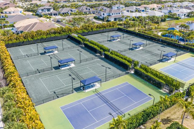 10466 Northbrook Circle, West Palm Beach, FL 33412