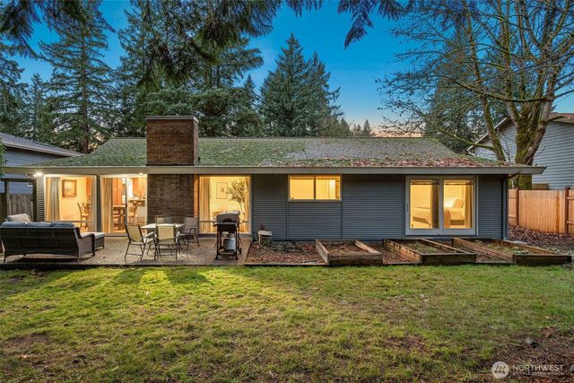 9024 171st Avenue NE, Redmond, WA 98052