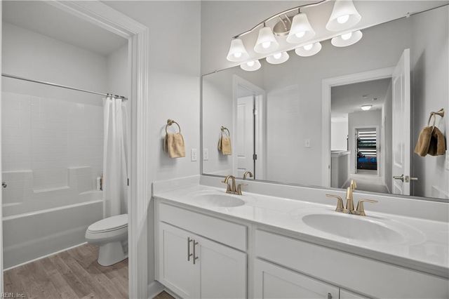 2250 Captiva LN, Chesapeake, VA 23321