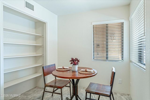 219 E Calle Zafiro, Tucson, AZ 85704