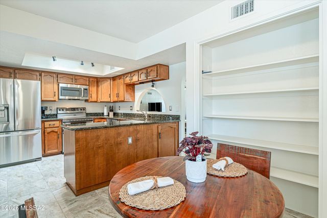 219 E Calle Zafiro, Tucson, AZ 85704