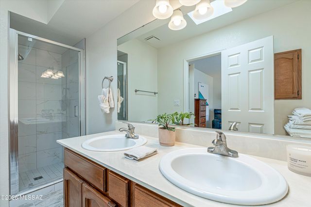 219 E Calle Zafiro, Tucson, AZ 85704