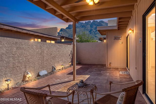 219 E Calle Zafiro, Tucson, AZ 85704