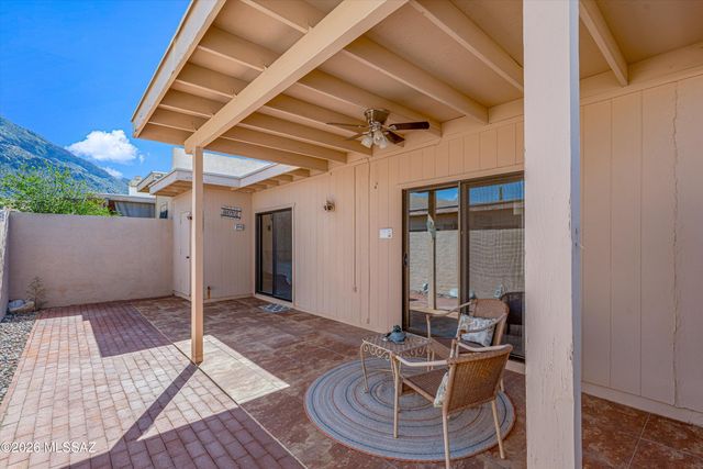 219 E Calle Zafiro, Tucson, AZ 85704
