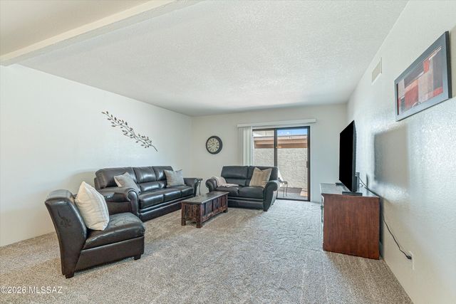 219 E Calle Zafiro, Tucson, AZ 85704