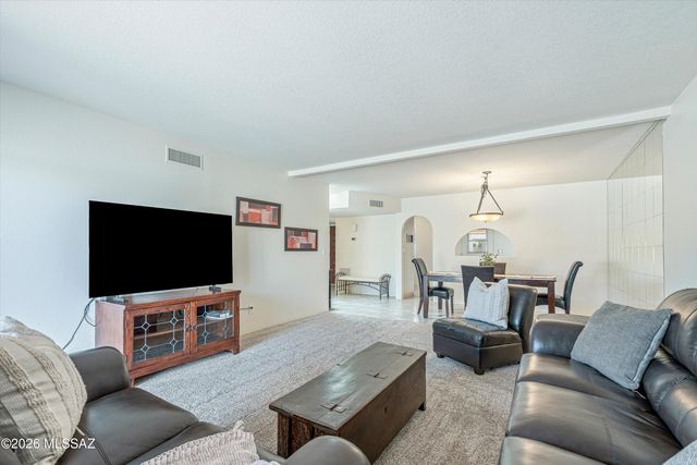219 E Calle Zafiro, Tucson, AZ 85704