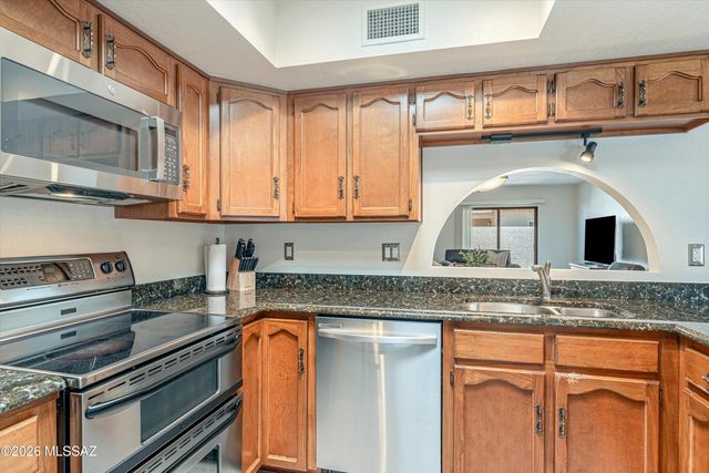 219 E Calle Zafiro, Tucson, AZ 85704