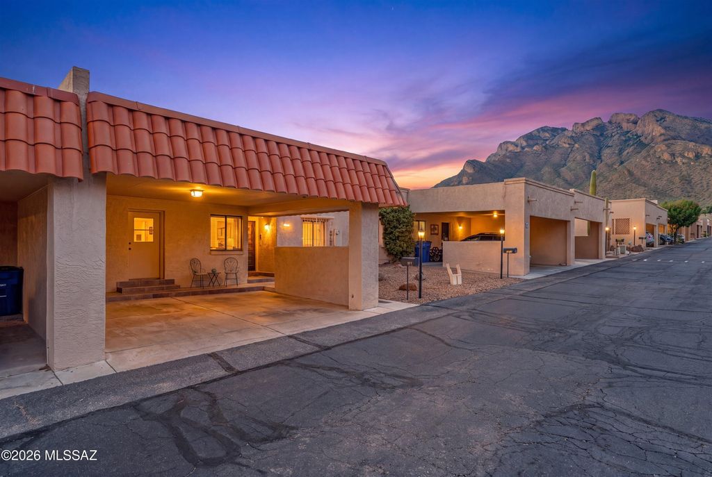 219 E Calle Zafiro, Tucson, AZ 85704