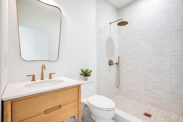 15-17 Jewett Place 1, Newton, MA 02458