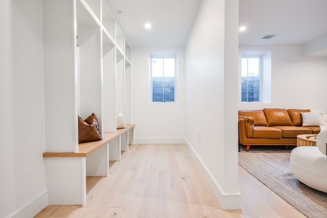 15-17 Jewett Place 1, Newton, MA 02458